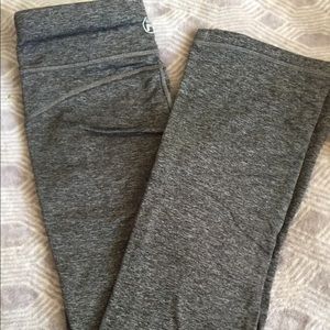Bootleg yoga pants